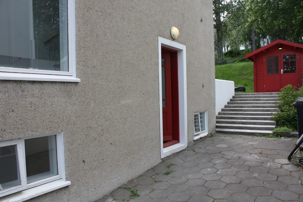 Brekkugata 33 Guesthouse Akureyri Exterior photo