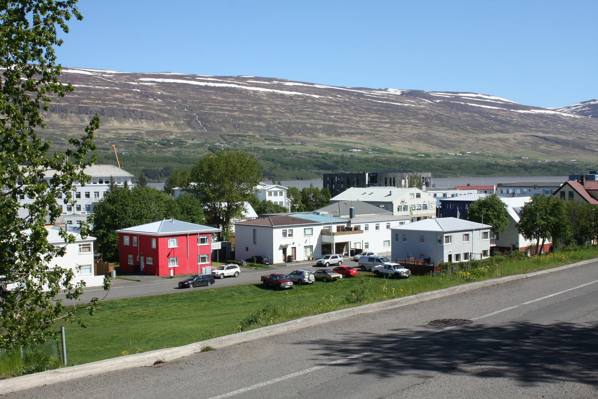Brekkugata 33 Guesthouse Akureyri Exterior photo