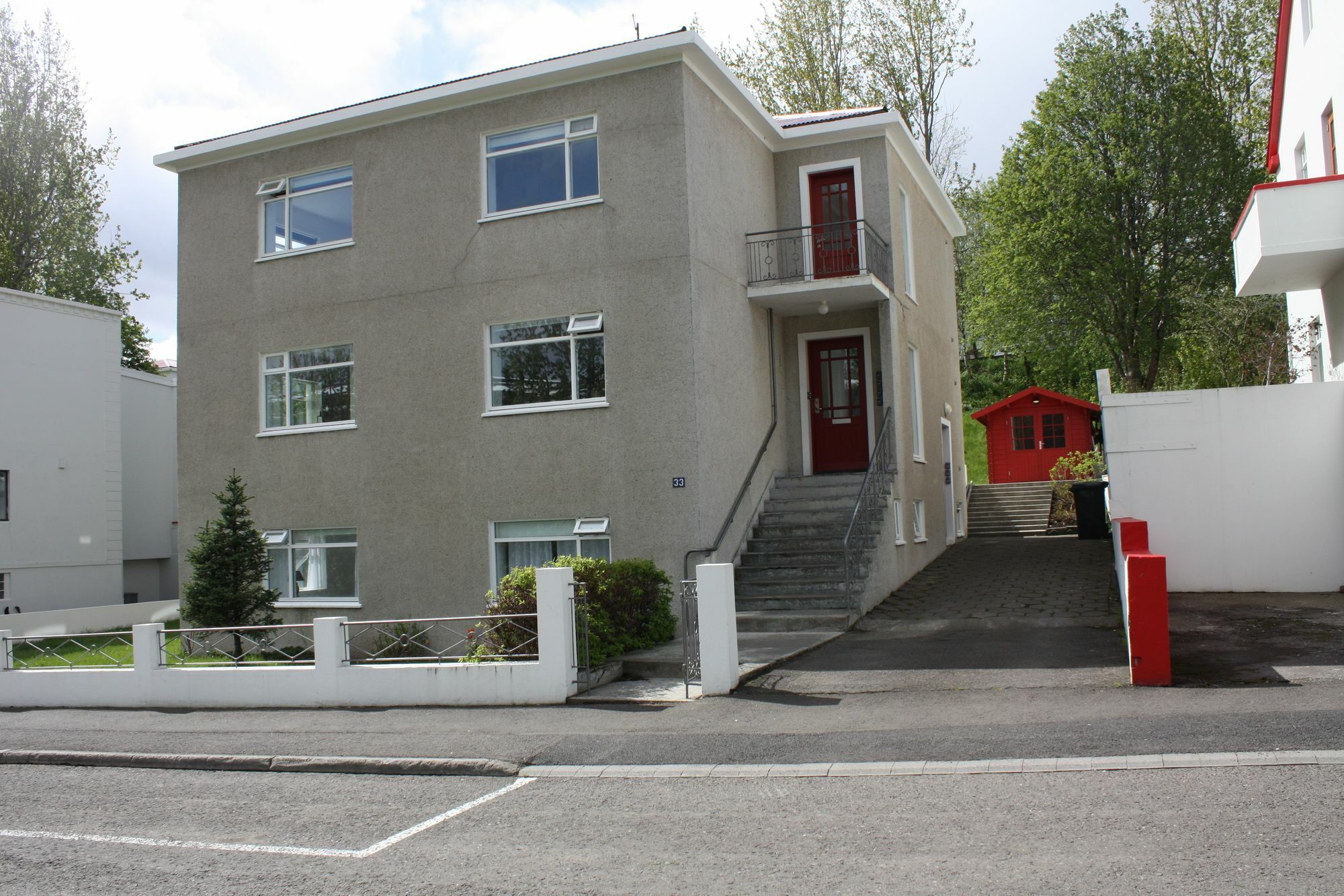 Brekkugata 33 Guesthouse Akureyri Exterior photo