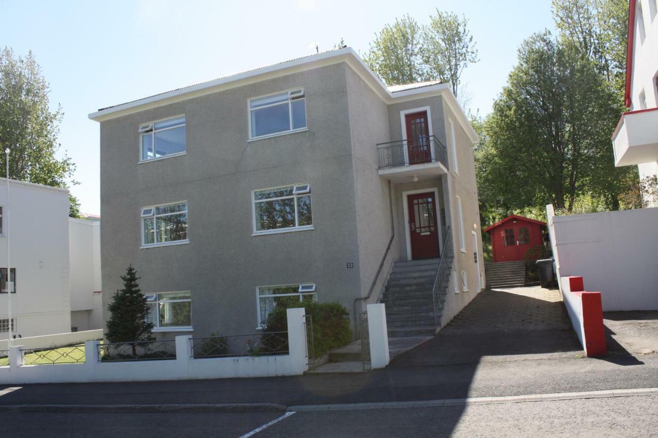 Brekkugata 33 Guesthouse Akureyri Exterior photo